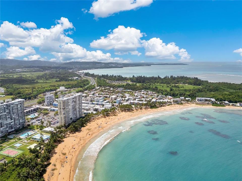 Active With Contract: $465,000 (1 beds, 2 baths, 1032 Square Feet)