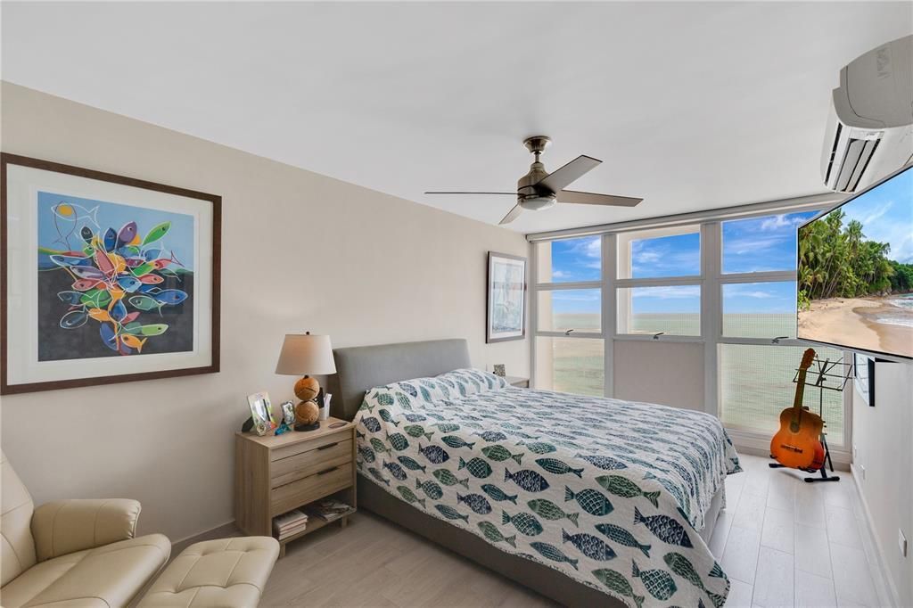 Active With Contract: $465,000 (1 beds, 2 baths, 1032 Square Feet)