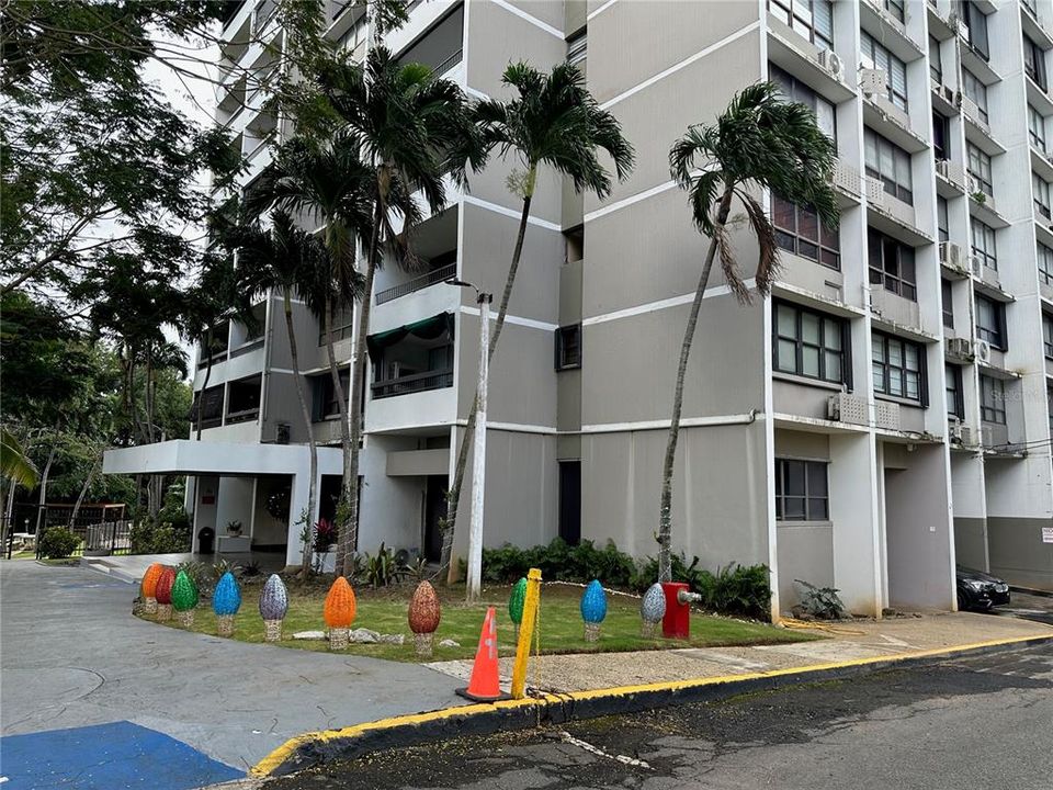 Vendido Recientemente: $227,000 (3 camas, 2 baños, 1335 Pies cuadrados)