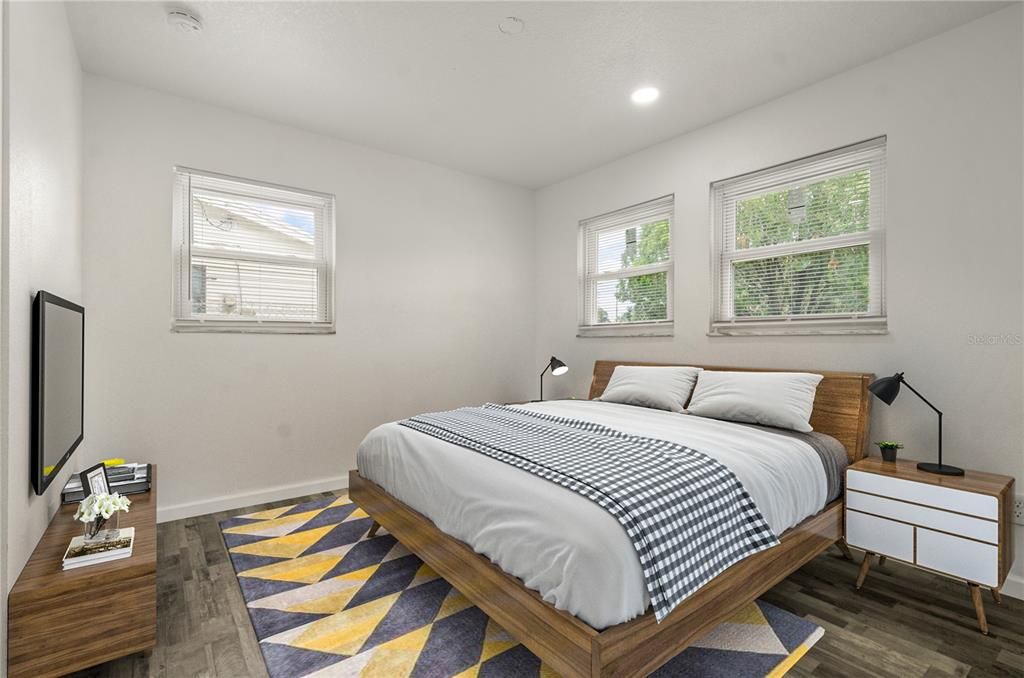 На продажу: $289,900 (3 спален, 2 ванн, 1170 Квадратных фут)