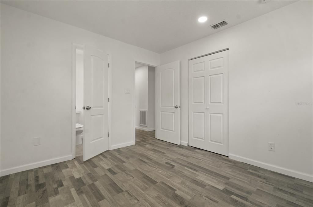 На продажу: $289,900 (3 спален, 2 ванн, 1170 Квадратных фут)