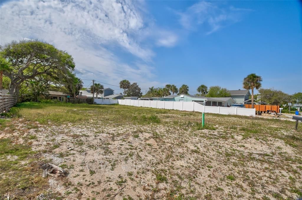 For Sale: $750,000 (0.23 acres)