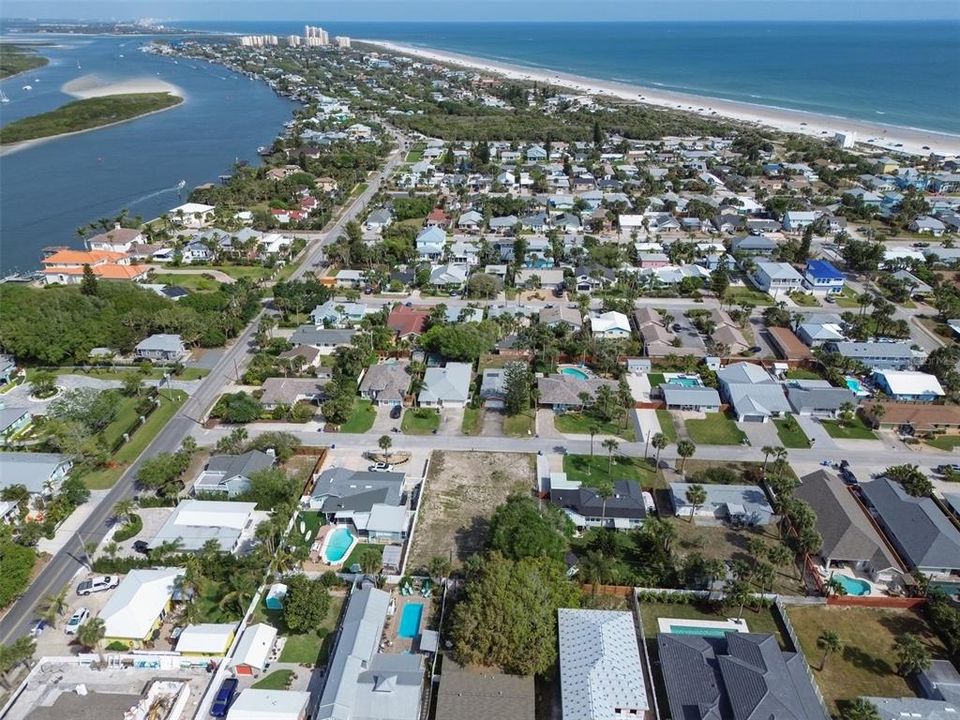 For Sale: $750,000 (0.23 acres)