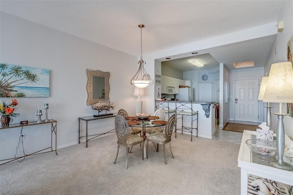 В аренду: $7,000 (2 спален, 2 ванн, 1190 Квадратных фут)