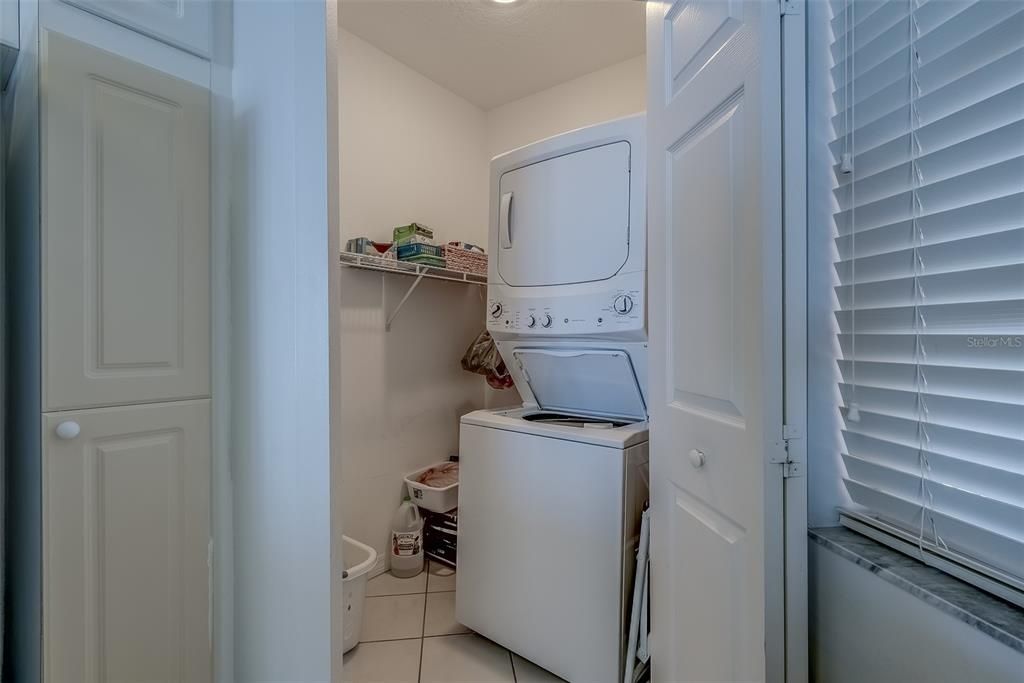 В аренду: $7,000 (2 спален, 2 ванн, 1190 Квадратных фут)