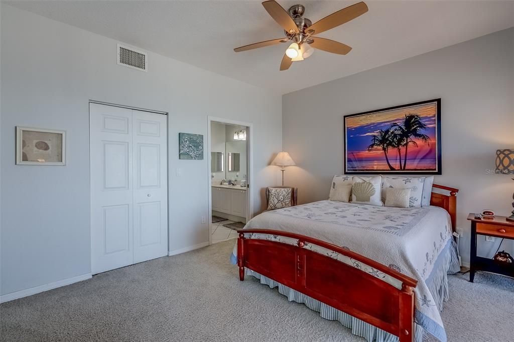 В аренду: $7,000 (2 спален, 2 ванн, 1190 Квадратных фут)