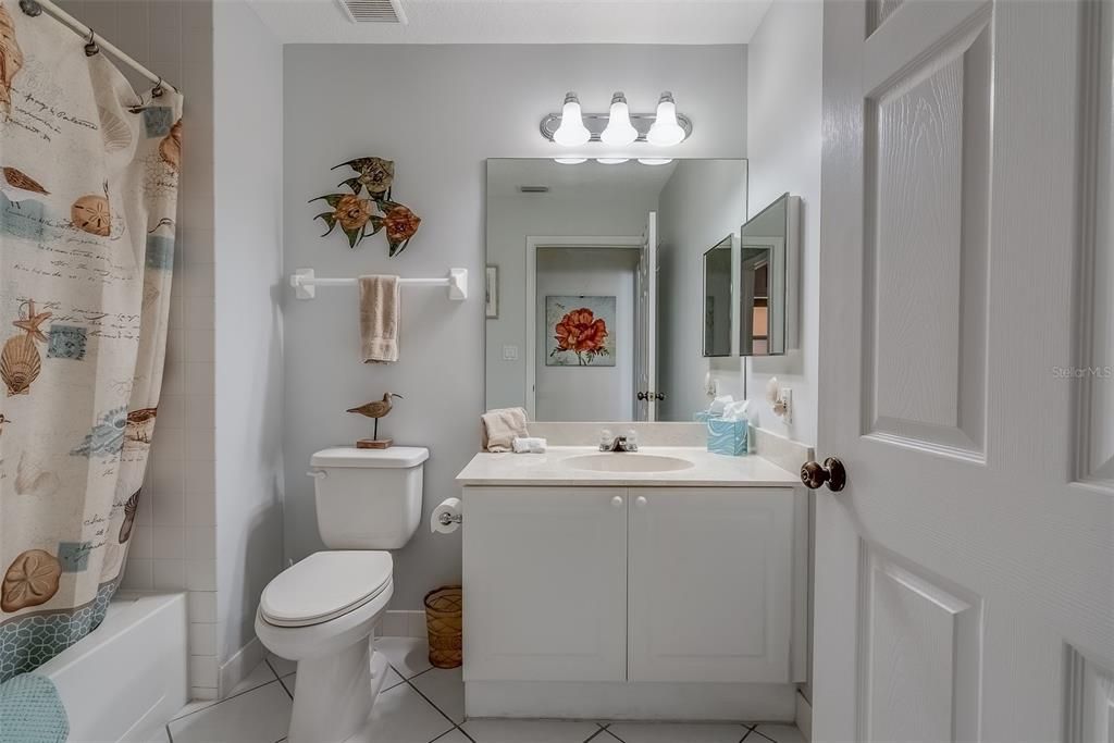 В аренду: $7,000 (2 спален, 2 ванн, 1190 Квадратных фут)