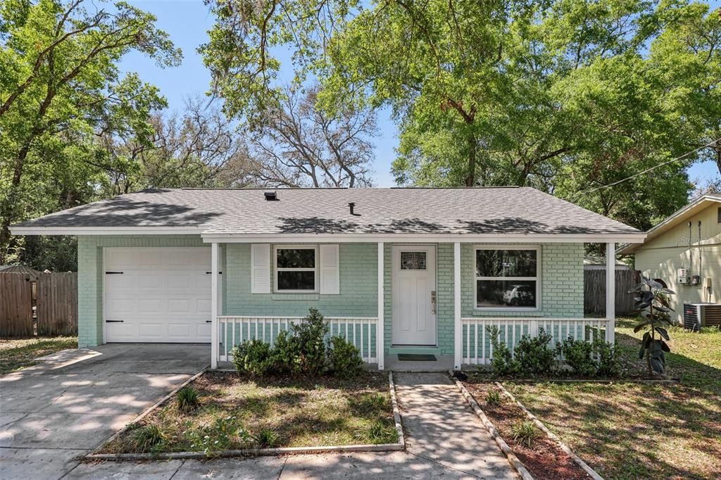 Recently Sold: $285,000 (3 beds, 2 baths, 1069 Square Feet)