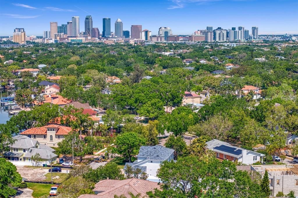 For Sale: $2,475,000 (5 beds, 4 baths, 3978 Square Feet)