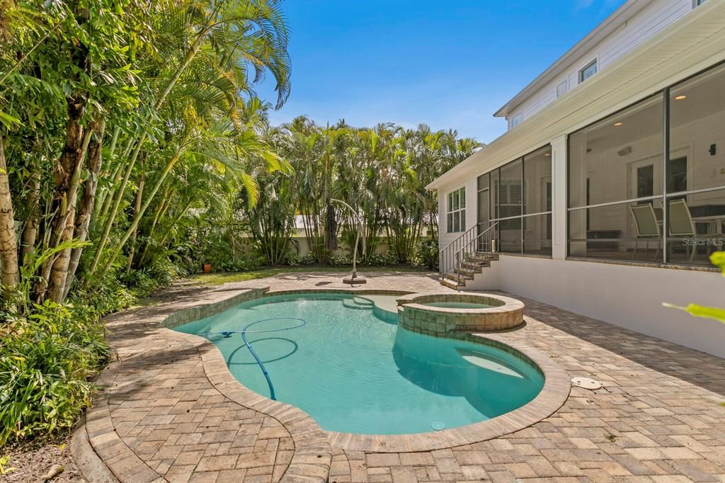 For Sale: $2,475,000 (5 beds, 4 baths, 3978 Square Feet)