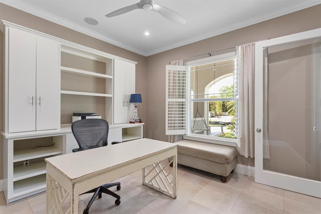 For Sale: $2,475,000 (5 beds, 4 baths, 3978 Square Feet)