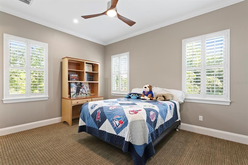 For Sale: $2,475,000 (5 beds, 4 baths, 3978 Square Feet)