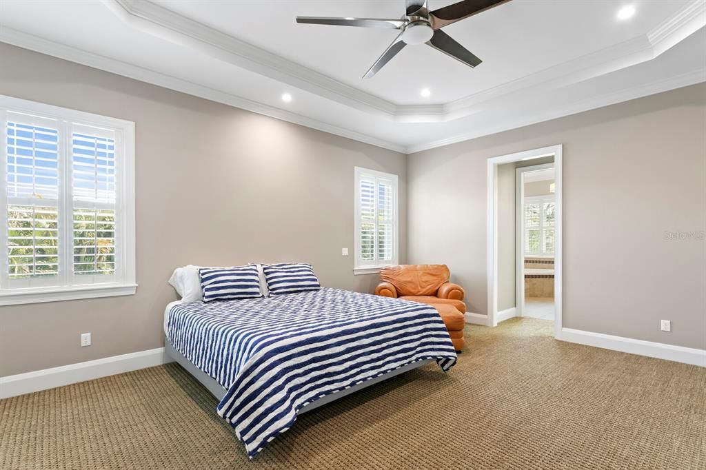 For Sale: $2,475,000 (5 beds, 4 baths, 3978 Square Feet)