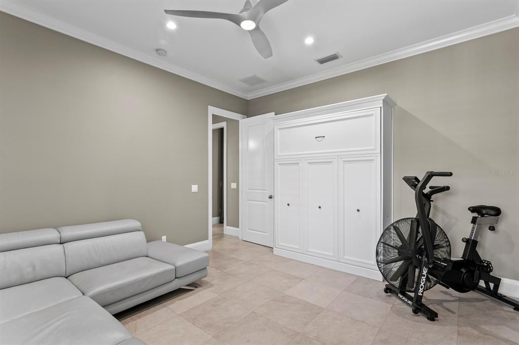 For Sale: $2,475,000 (5 beds, 4 baths, 3978 Square Feet)