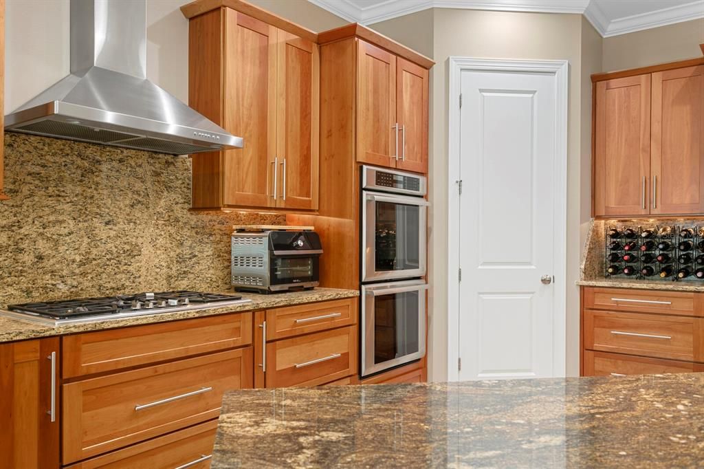 For Sale: $2,475,000 (5 beds, 4 baths, 3978 Square Feet)