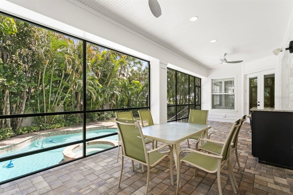 For Sale: $2,475,000 (5 beds, 4 baths, 3978 Square Feet)