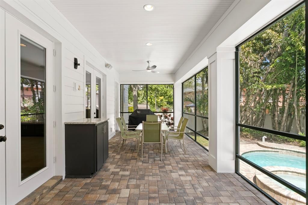 For Sale: $2,475,000 (5 beds, 4 baths, 3978 Square Feet)