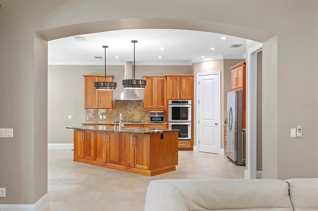 For Sale: $2,475,000 (5 beds, 4 baths, 3978 Square Feet)