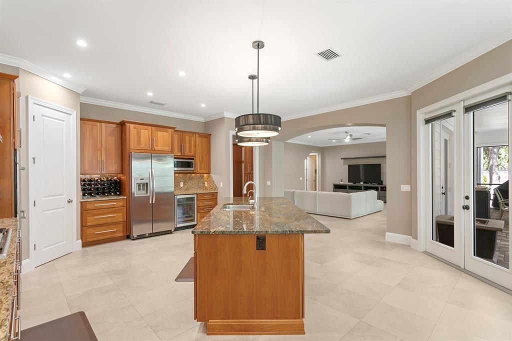 For Sale: $2,475,000 (5 beds, 4 baths, 3978 Square Feet)