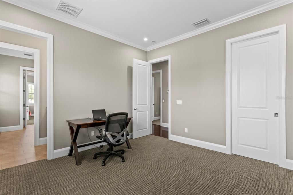 For Sale: $2,475,000 (5 beds, 4 baths, 3978 Square Feet)