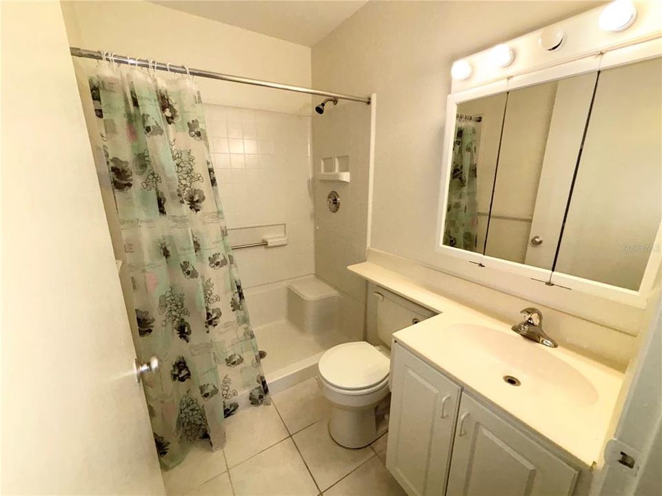 Active With Contract: $150,000 (2 beds, 2 baths, 888 Square Feet)