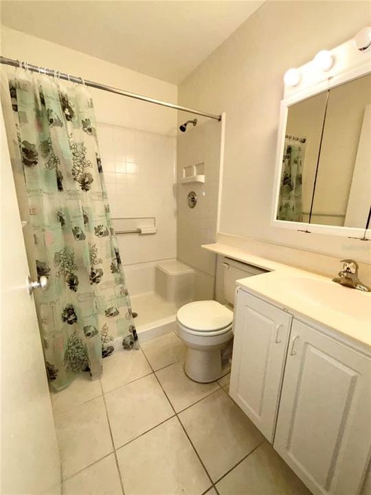 Active With Contract: $150,000 (2 beds, 2 baths, 888 Square Feet)