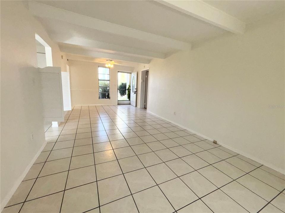 Active With Contract: $150,000 (2 beds, 2 baths, 888 Square Feet)