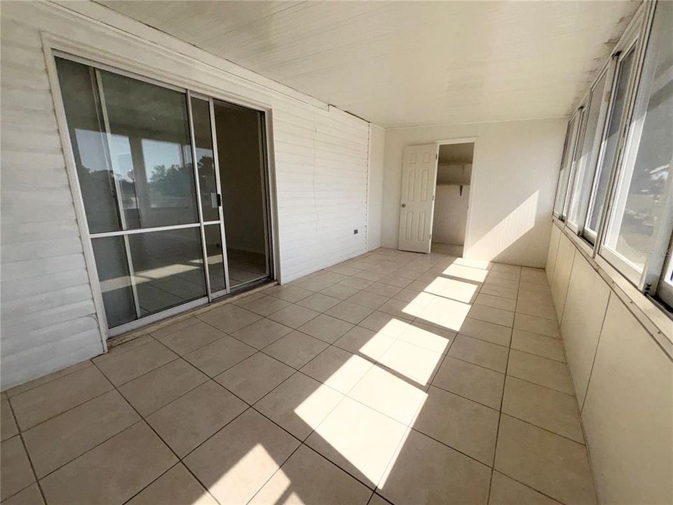 Active With Contract: $150,000 (2 beds, 2 baths, 888 Square Feet)