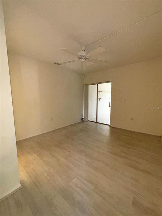 Active With Contract: $150,000 (2 beds, 2 baths, 888 Square Feet)