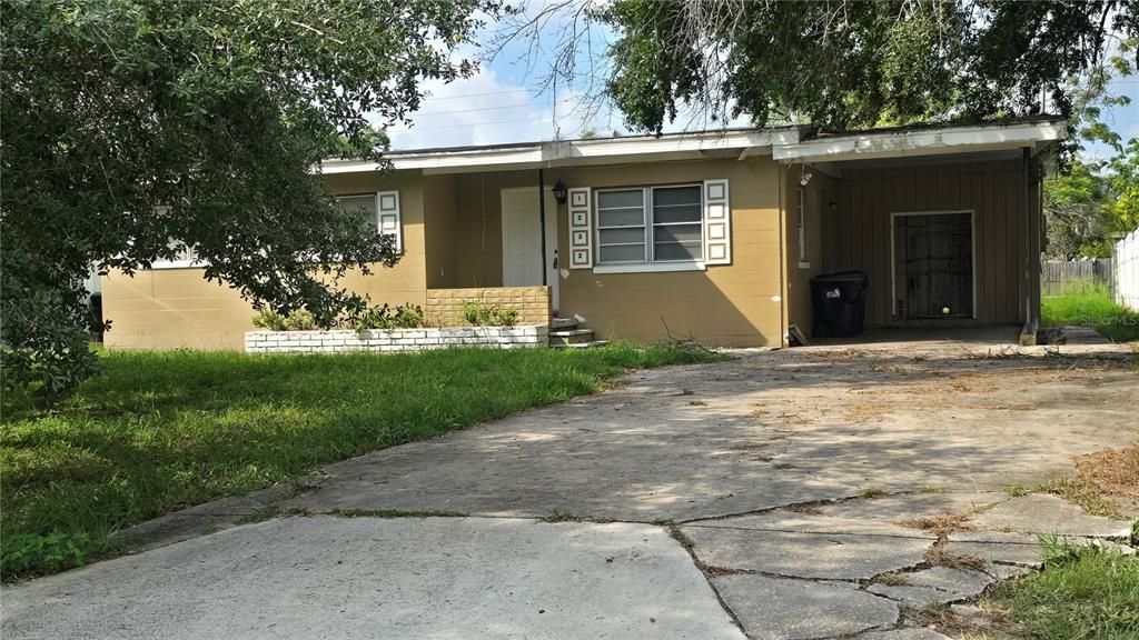 Recently Sold: $160,000 (3 beds, 1 baths, 1164 Square Feet)