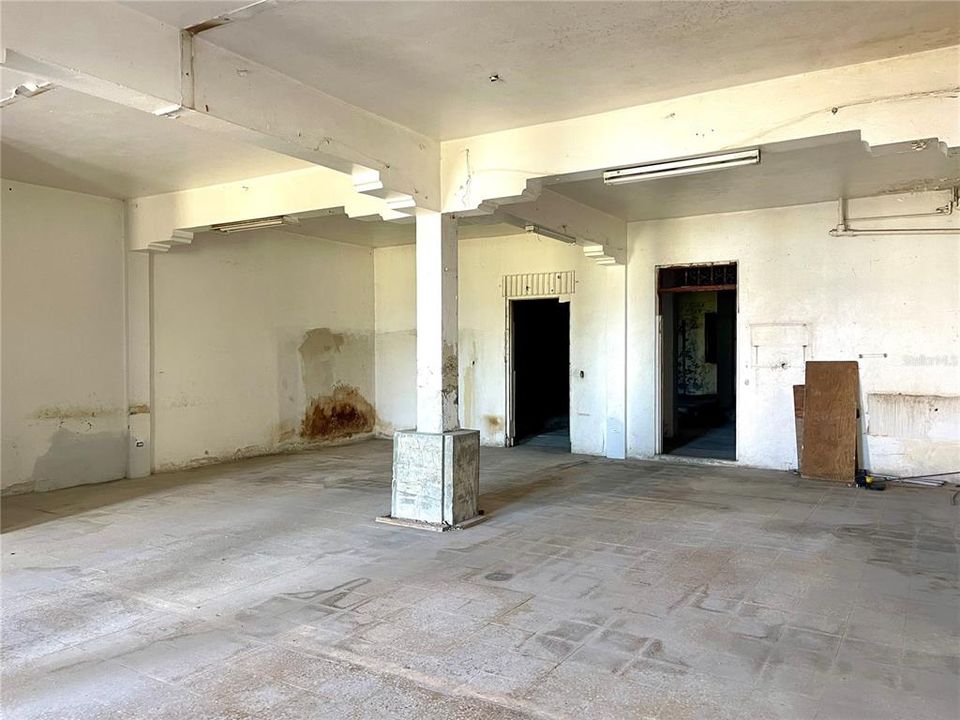 For Sale: $450,000 (3 beds, 2 baths, 6605 Square Feet)