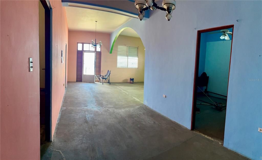 For Sale: $450,000 (3 beds, 2 baths, 6605 Square Feet)