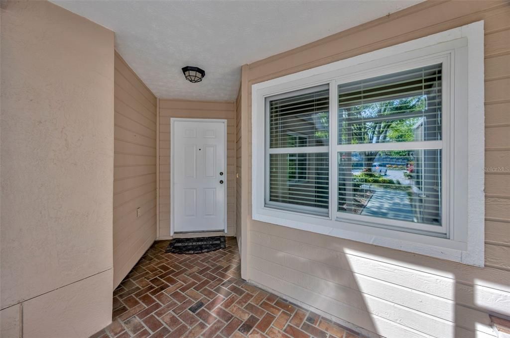 Под контрактом: $250,000 (3 спален, 2 ванн, 1520 Квадратных фут)