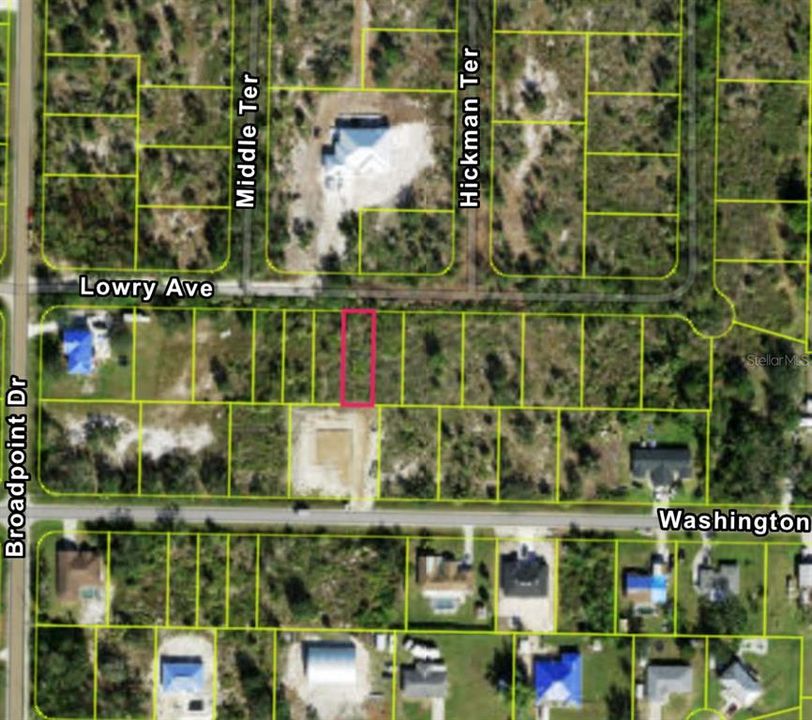 For Sale: $8,900 (0.11 acres)