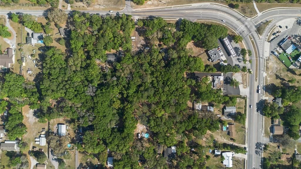 На продажу: $1,400,000 (0.51 acres)