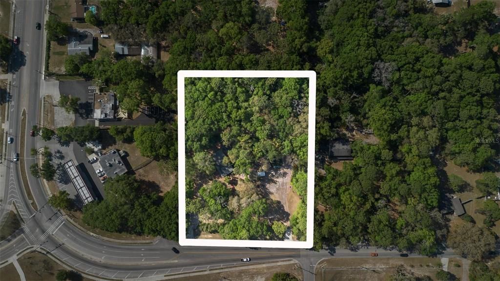 На продажу: $1,400,000 (0.51 acres)