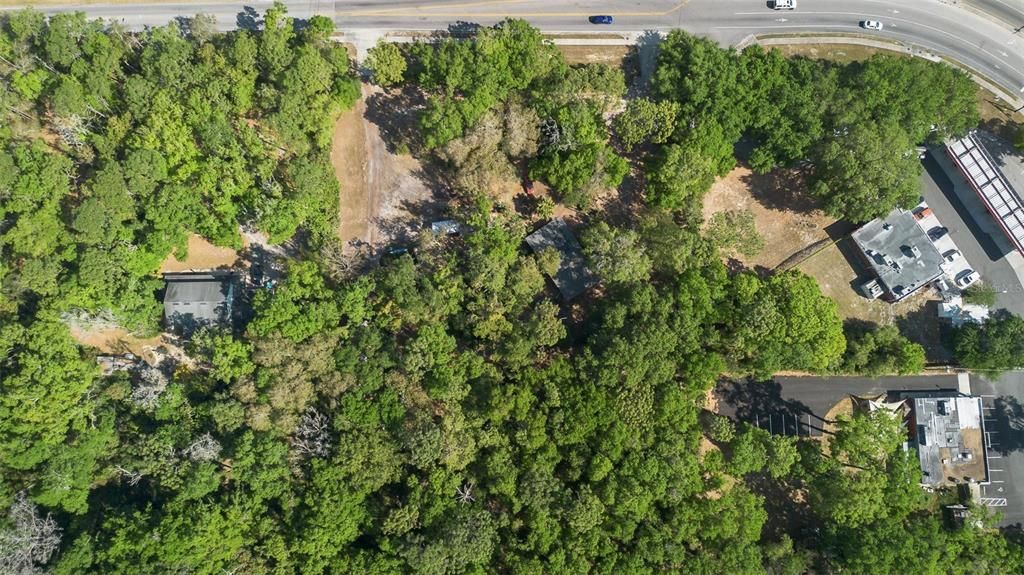 На продажу: $1,400,000 (0.51 acres)