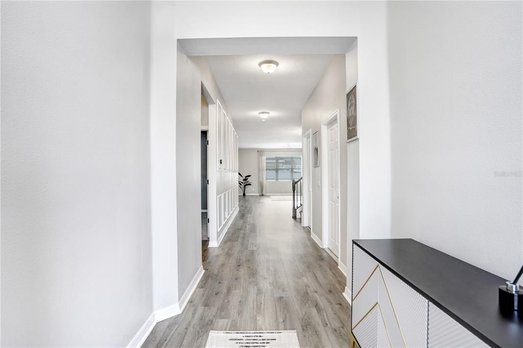 Activo con contrato: $550,000 (4 camas, 3 baños, 3118 Pies cuadrados)