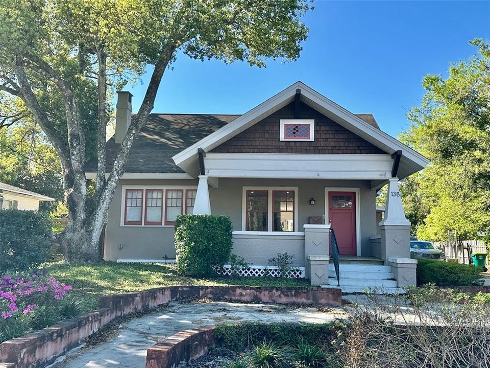 Active With Contract: $402,550 (5 beds, 3 baths, 2107 Square Feet)