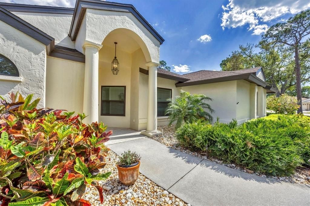 Recently Sold: $760,000 (3 beds, 2 baths, 2138 Square Feet)