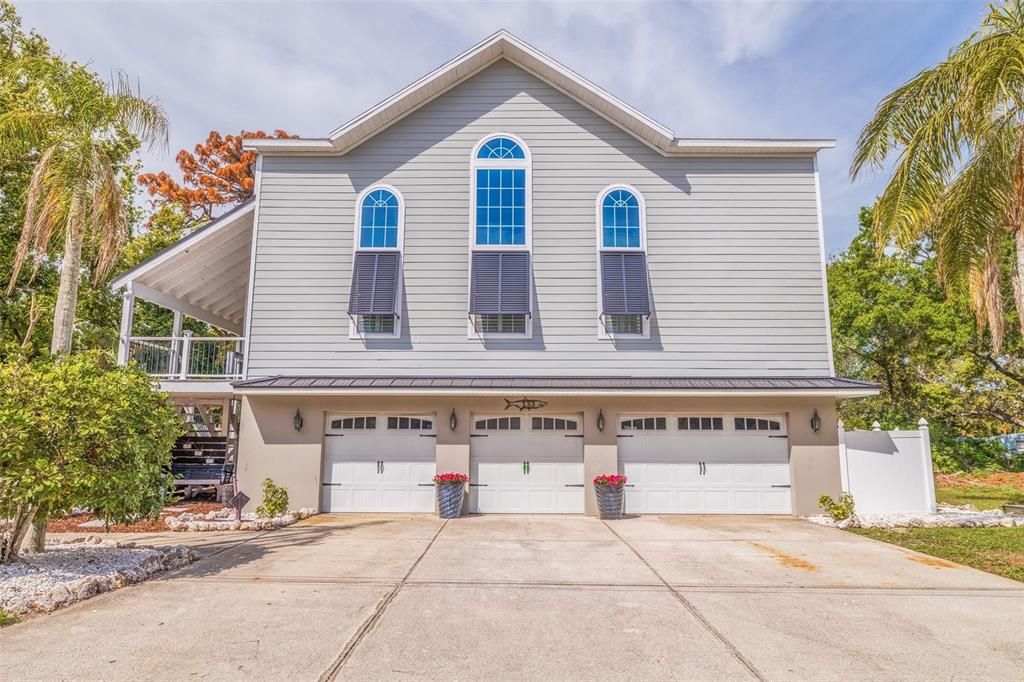 Recently Sold: $850,000 (4 beds, 2 baths, 2344 Square Feet)