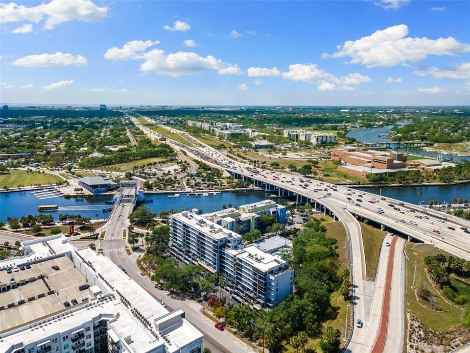 最近售出: $339,000 (2 贝兹, 2 浴室, 1016 平方英尺)