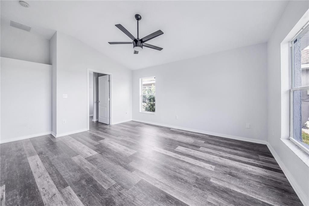 For Sale: $399,000 (3 beds, 2 baths, 1603 Square Feet)