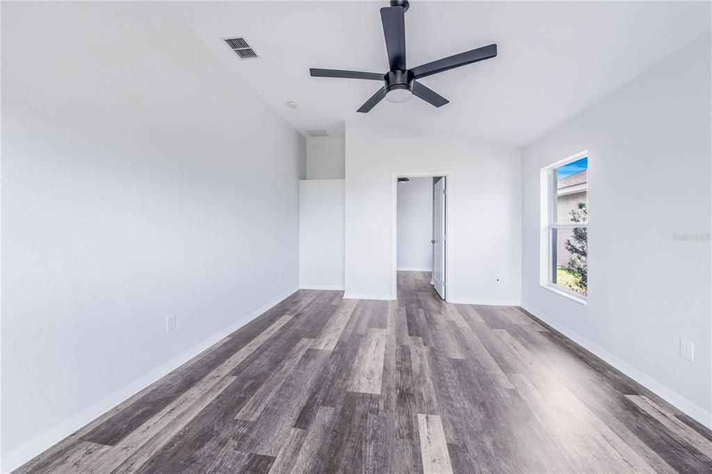 For Sale: $399,000 (3 beds, 2 baths, 1603 Square Feet)