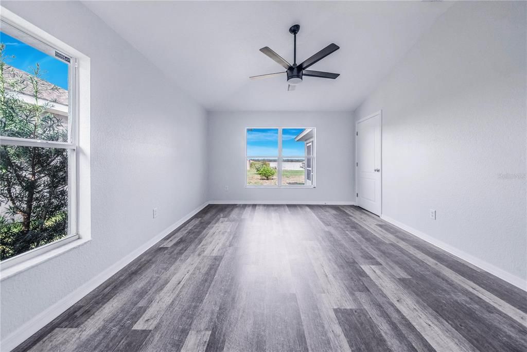 For Sale: $399,000 (3 beds, 2 baths, 1603 Square Feet)