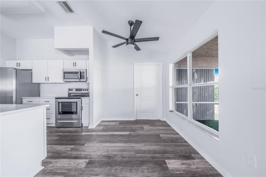 For Sale: $399,000 (3 beds, 2 baths, 1603 Square Feet)