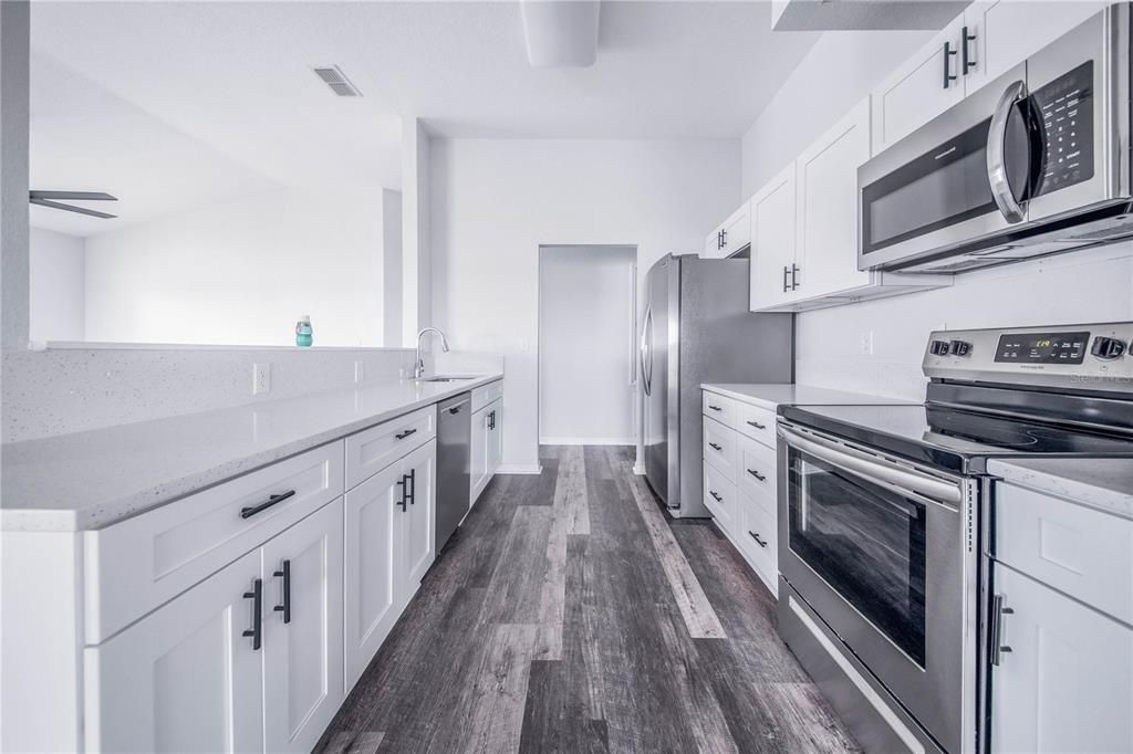 For Sale: $399,000 (3 beds, 2 baths, 1603 Square Feet)