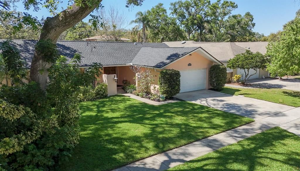 Large total OVER 2600 sq/ft home with BRAND NEW roof, salt resurface pool with new deck  !