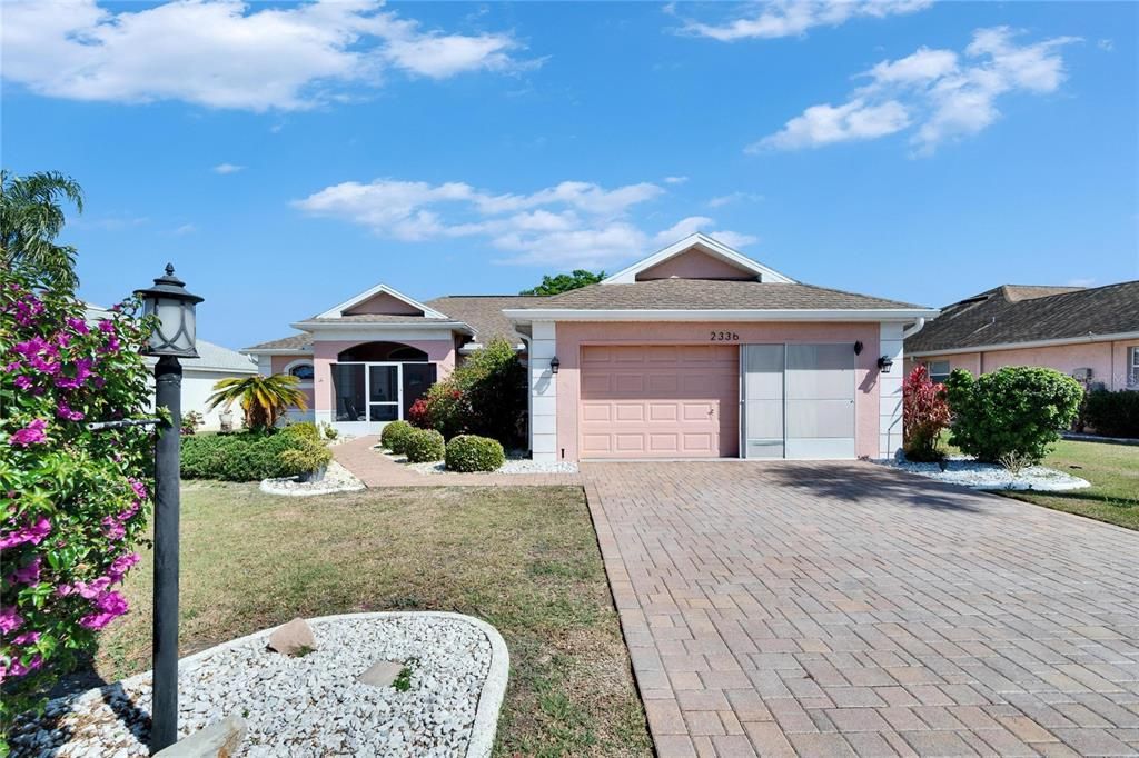 Recently Sold: $345,000 (3 beds, 2 baths, 1525 Square Feet)