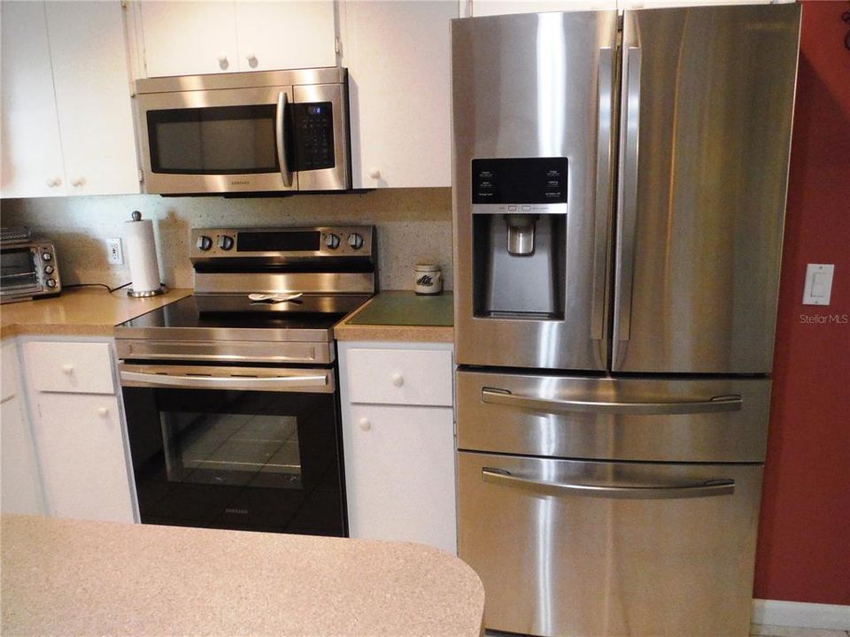 For Sale: $213,000 (2 beds, 2 baths, 1168 Square Feet)